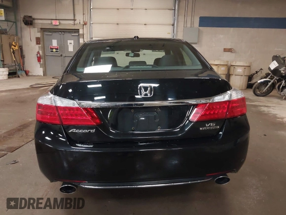 2013 Honda Accord Touring with VIN 1HGCR3F90DA034127, listed as a IAAI auction lot 42462423 with 266,974 mi miles and . Bid and sale history available at DreamBid. Image 17.
