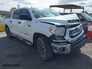 2016 Toyota Tundra 4WD Truck SR5 with VIN 5TFDY5F15GX493635, listed as a IAAI auction lot 41839945 with 285,454 mi miles. Bid and sale history available at carsss.com. Image 1.
