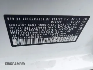 2024 Volkswagen Jetta Sport z VIN 3VWBM7BU9RM070948, wystawiony jako IAAI lot #41897872 z przebiegiem 7 521 mil mil oraz . Historia ofert i sprzedaży dostępna na DreamBid. Obrazek 9.