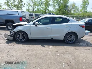 2019 Toyota Yaris L with VIN 3MYDLBYV7KY506813, listed as a IAAI auction lot 42253621 with 114,427 mi miles and . Bid and sale history available at DreamBid. Image 14.