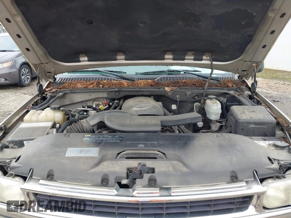 2004 Chevrolet Tahoe LT z VIN 1GNEC13Z24J220275, wystawiony jako IAAI lot #42142833 z przebiegiem 271 725 mil mil oraz . Historia ofert i sprzedaży dostępna na DreamBid. Obrazek 10.