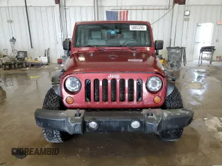 2008 Jeep Wrangler Unlimited Sahara z VIN 1J4GA59198L570409, wystawiony jako Copart lot #58853295 z przebiegiem 84 502 mil mil oraz Nie do naprawy • Non repairable. Historia ofert i sprzedaży dostępna na DreamBid. Obrazek 5.