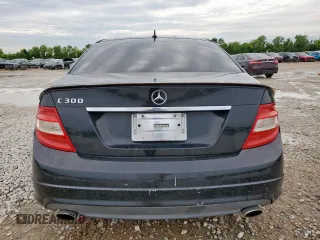 2009 Mercedes-Benz C 300 Sport z VIN WDDGF54X69R072918, wystawiony jako Copart lot #60755415 z przebiegiem 232 308 mil mil oraz Czysty tytuł • Clean title. Historia ofert i sprzedaży dostępna na DreamBid. Obrazek 6.
