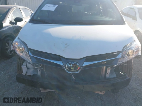 2020 Toyota Sienna XLE Auto Access Seat with VIN 5TDYZ3DC2LS083415, listed as a IAAI auction lot 41485526 with 55,500 mi miles. Bid and sale history available at carsss.com. Image 6.