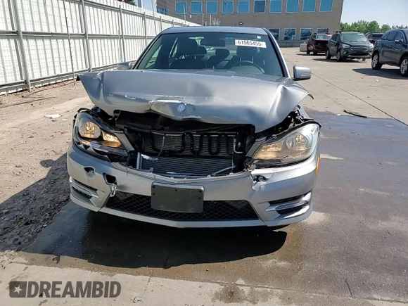 2013 Mercedes-Benz C 300 Sport с VIN WDDGF8AB8DR297960, выставлен на аукционе Copart как лот 61565455 с пробегом 72 818 миль миль и Списание • Salvage title. История ставок и продаж доступна на DreamBid. Изображение 14.