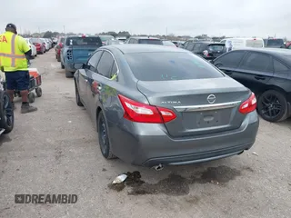 2017 Nissan Altima SV with VIN 1N4AL3AP6HC190962, listed as a IAAI auction lot 41506605 with 137,721 mi miles and . Bid and sale history available at carsss.com. Image 3.
