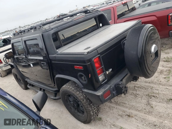 2006 Hummer H2 with VIN 5GRGN22U06H117601, listed as a Copart auction lot 76276744 with 0 mi miles and Non Repairable. Bid and sale history available at carsss.com. Image 2.