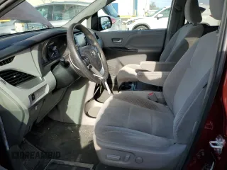 2018 Toyota Sienna LE Auto Access Seat with VIN 5TDKZ3DC5JS905966, listed as a Copart auction lot 50753055 with 107,490 mi miles and Salvage Title. Bid and sale history available at carsss.com. Image 7.