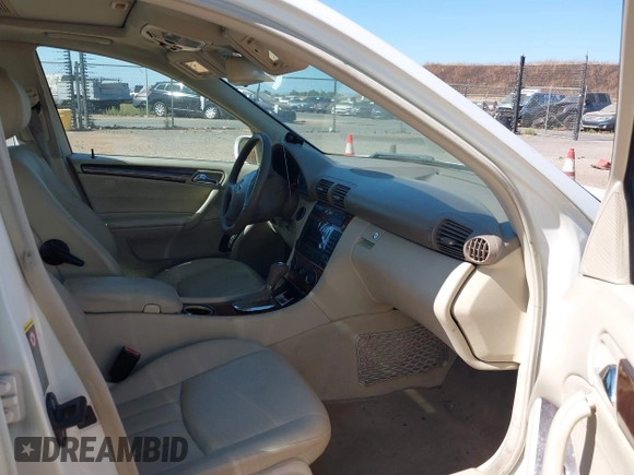 2006 Mercedes-Benz C 280 Luxury с VIN WDBRF54H06F832784, выставлен на аукционе IAAI как лот 42702556 с пробегом 143 100 миль миль и . История ставок и продаж доступна на DreamBid. Изображение 5.