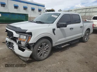2023 Ford F-150 XL z VIN 1FTEW1CP2PFC13963, wystawiony jako Copart lot #56045545 z przebiegiem 26 619 mil mil oraz Szkoda całkowita • Salvage title. Historia ofert i sprzedaży dostępna na DreamBid. Obrazek 1.