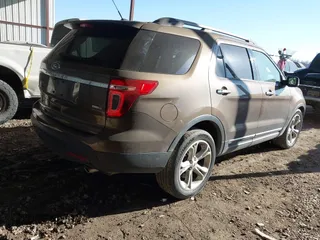 2015 Ford Explorer Limited with VIN 1FM5K8F89FGC38064, listed as a IAAI auction lot 41749372 with 146,756 mi miles and . Bid and sale history available at DreamBid. Image 4.