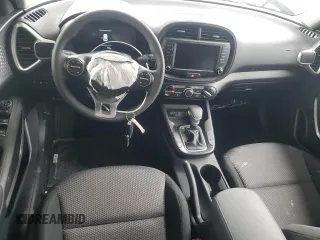 2025 Kia Soul LX with VIN KNDJ23AU1S7934874, listed as a Copart auction lot 54607165 with 7,784 mi miles and Clean Title. Bid and sale history available at DreamBid. Image 8.