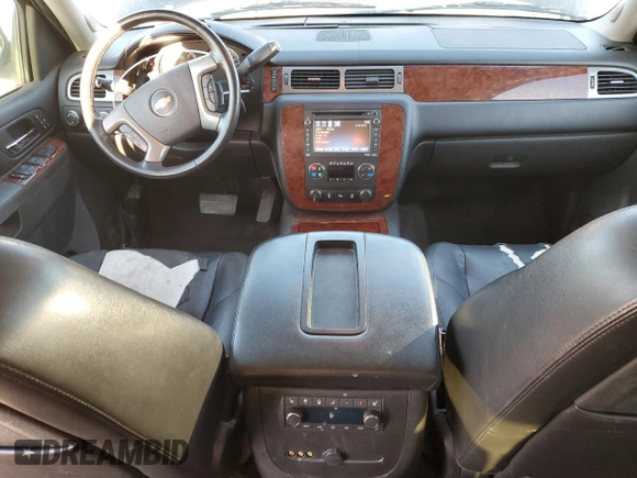 2012 Chevrolet Suburban LTZ with VIN 1GNSKKE71CR310010, listed as a Copart auction lot 48943445 with 311,512 mi miles and Clean title. Bid and sale history available at DreamBid. Image 8.