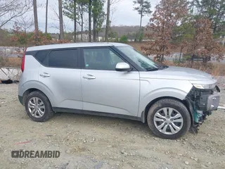 2020 Kia Soul LX with VIN KNDJ23AU8L7011339, listed as a IAAI auction lot 41179070 with 107,072 mi miles. Bid and sale history available at carsss.com. Image 12.