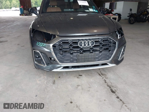 2024 Audi Q5 S line Premium Plus with VIN WA1EAAFY2R2052361, listed as a IAAI auction lot 39766650 with 2,181 mi miles and . Bid and sale history available at DreamBid. Image 18.