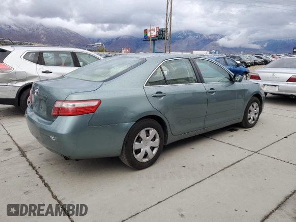 2007 Toyota Camry CE with VIN JTNBE46K273075698, listed as a Copart auction lot 51086285 with 183,237 mi miles and Salvage Title. Bid and sale history available at DreamBid. Image 3.