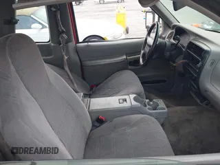 1999 Ford Explorer с VIN 1FMYU22E9XUB59237, выставлен на аукционе IAAI как лот 41773698 с пробегом 202 175 миль миль и . История ставок и продаж доступна на DreamBid. Изображение 5.