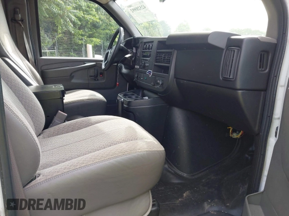 2015 Chevrolet Express Cargo with VIN 1GCWGFCF9F1277631, listed as a IAAI auction lot 42528992 with 243,209 mi miles and . Bid and sale history available at DreamBid. Image 5.