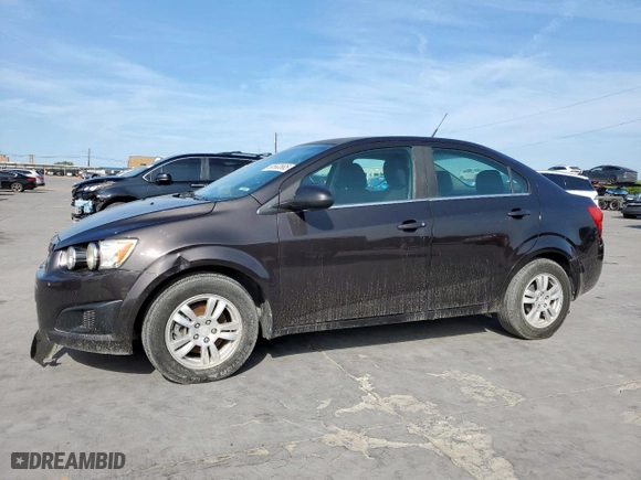 2014 Chevrolet Sonic LT with VIN 1G1JC5SB6E4205113, listed as a Copart auction lot 50563565 with 186,693 mi miles and Non Repairable. Bid and sale history available at carsss.com. Image 1.