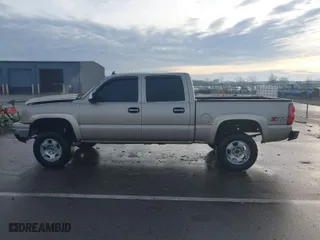 2006 Chevrolet Silverado 1500 LT2 with VIN 2GCEK13T761188279, listed as a IAAI auction lot 41474892 with 0 mi miles. Bid and sale history available at carsss.com. Image 15.