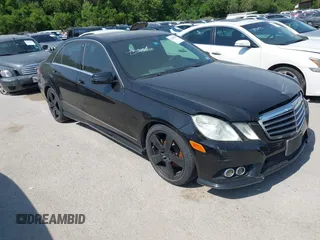 2010 Mercedes-Benz E-Class E 350 Luxury with VIN WDDHF8HB4AA157697, listed as a IAAI auction lot 42025686 with 205,626 mi miles. Bid and sale history available at carsss.com. Image 1.