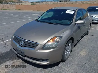 2007 Nissan Altima 2.5 S with VIN 1N4AL21E87N421520, listed as a IAAI auction lot 42009119 with 327,459 mi miles. Bid and sale history available at carsss.com. Image 2.