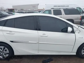 2018 Toyota Prius Two with VIN JTDKARFU1J3547489, listed as a IAAI auction lot 41405605 with 146,971 mi miles. Bid and sale history available at carsss.com. Image 14.