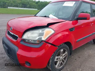 2011 Kia Soul + with VIN KNDJT2A2XB7215709, listed as a IAAI auction lot 42123326 with 155,611 mi miles and . Bid and sale history available at DreamBid. Image 6.