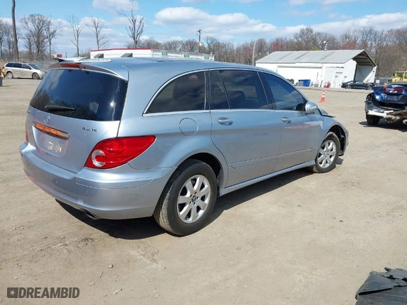 2007 Mercedes-Benz R-Class 3.5L with VIN 4JGCB65E17A040960, listed as a IAAI auction lot 41891102 with 122,146 mi miles. Bid and sale history available at carsss.com. Image 4.