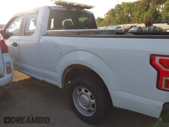2018 Ford F-150 XL z VIN 1FTEX1CBXJFE23719, wystawiony jako IAAI lot #42606957 z przebiegiem 135 354 mil mil oraz . Historia ofert i sprzedaży dostępna na DreamBid. Obrazek 15.