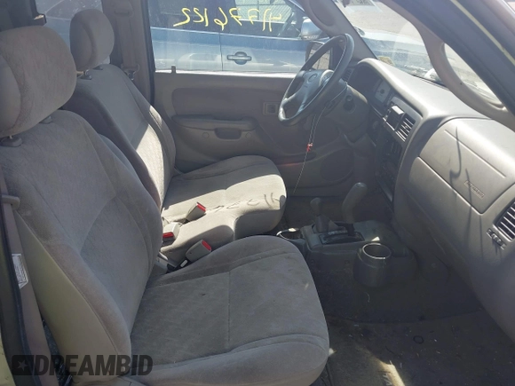2004 Toyota Tacoma with VIN 5TEWN72N44Z342540, listed as a IAAI auction lot 41776122 with 178,867 mi miles and . Bid and sale history available at DreamBid. Image 5.