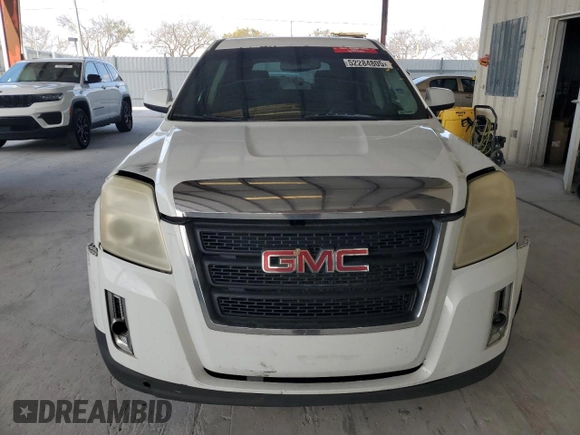 2010 GMC Terrain SLE-1 z VIN 2CTALBEW0A6381642, wystawiony jako Copart lot #52284805 z przebiegiem 236 179 mil mil oraz Szkoda całkowita • Salvage title. Historia ofert i sprzedaży dostępna na DreamBid. Obrazek 5.
