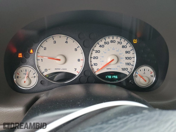 2004 Jeep Liberty Limited with VIN 1J8GL58K44W197114, listed as a Copart auction lot 48742605 with 178,196 mi miles and Salvage Title. Bid and sale history available at carsss.com. Image 9.