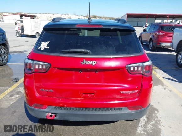 2020 Jeep Compass Trailhawk z VIN 3C4NJDDB5LT162915, wystawiony jako IAAI lot #41654603 z przebiegiem 89 316 mil mil oraz . Historia ofert i sprzedaży dostępna na DreamBid. Obrazek 17.