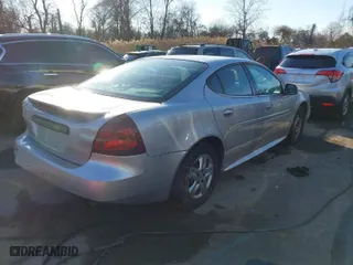 2006 Pontiac Grand Prix with VIN 2G2WP552161243203, listed as a IAAI auction lot 41703982 with 250,911 mi miles. Bid and sale history available at carsss.com. Image 4.