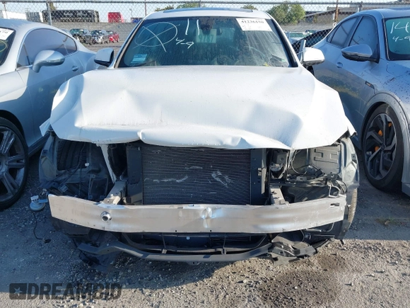 2018 BMW 3 Series 330i xDrive with VIN WBA8Z9C5XJG828406, listed as a IAAI auction lot 41236150 with 36,815 mi miles. Bid and sale history available at carsss.com. Image 12.