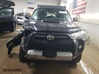 2020 Toyota 4Runner SR5 with VIN JTEBU5JR3L5815481, listed as a Copart auction lot 47582225 with 39,842 mi miles and Salvage Title. Bid and sale history available at carsss.com. Image 5.