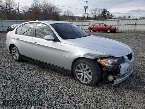 2007 BMW 3 Series 328xi with VIN WBAVC93587KX55997, listed as a Copart auction lot 48160595 with 318,852 mi miles and Salvage Title. Bid and sale history available at carsss.com. Image 4.