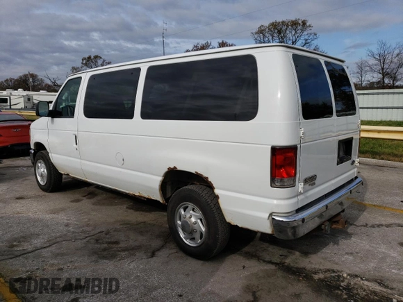 2008 Ford Econoline Passenger XL with VIN 1FBNE31L98DB47511, listed as a Copart auction lot 80104164 with 221,581 mi miles and Clean Title. Bid and sale history available at carsss.com. Image 2.