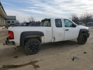 2009 Chevrolet Silverado 1500 Work Truck with VIN 1GCEK19CX9Z262331, listed as a Copart auction lot 44735325 with 295,222 mi miles and Salvage Title. Bid and sale history available at carsss.com. Image 3.