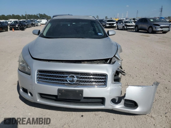 2011 Nissan Maxima S z VIN 1N4AA5APXBC801908, wystawiony jako Copart lot #49869325 z przebiegiem 148 248 mil mil oraz Szkoda całkowita • Salvage title. Historia ofert i sprzedaży dostępna na DreamBid. Obrazek 5.