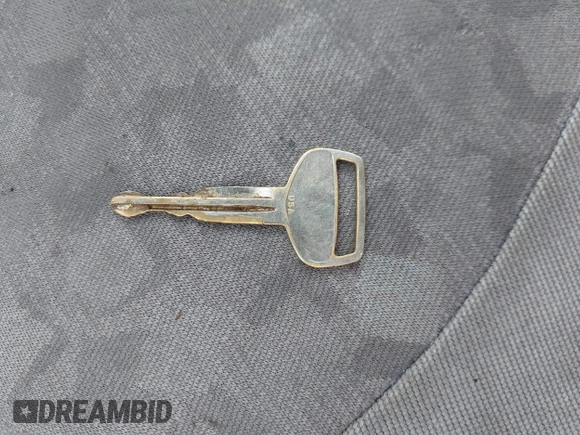 2000 Toyota ECHO z VIN JTDBT1239Y0001575, wystawiony jako IAAI lot #42524057 z przebiegiem 190 735 mil mil oraz . Historia ofert i sprzedaży dostępna na DreamBid. Obrazek 11.