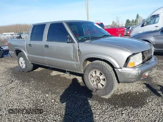 2004 GMC Sonoma SLS with VIN 1GTDT13X94K114290, listed as a IAAI auction lot 41361441 with 1 mi miles. Bid and sale history available at carsss.com. Image 1.