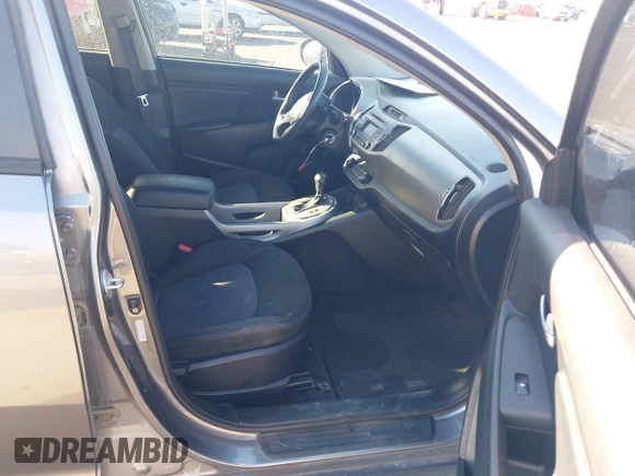 2016 Kia Sportage LX with VIN KNDPBCAC9G7840928, listed as a IAAI auction lot 42096987 with 211,548 mi miles and . Bid and sale history available at carsss.com. Image 5.