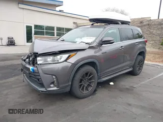 2018 Toyota Highlander Hybrid XLE с VIN 5TDJGRFH4JS044843, выставлен на аукционе IAAI как лот 41979512 с пробегом 84 844 миль миль и . История ставок и продаж доступна на DreamBid. Изображение 2.