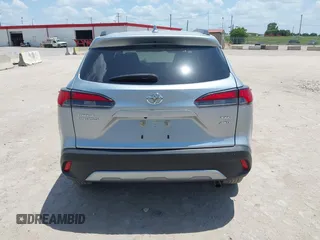 2024 Toyota Corolla Cross XLE с VIN 7MUEAABG9RV080854, выставлен на аукционе IAAI как лот 42532954 с пробегом 32 447 миль миль и . История ставок и продаж доступна на DreamBid. Изображение 16.
