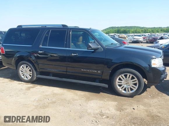 2013 Lincoln Navigator z VIN 5LMJJ3J54DEL08819, wystawiony jako IAAI lot #42234551 z przebiegiem 235 518 mil mil oraz . Historia ofert i sprzedaży dostępna na DreamBid. Obrazek 14.
