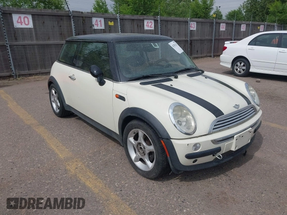 2004 MINI Hardtop with VIN WMWRC334X4TJ56384, listed as a IAAI auction lot 42581423 with 79,129 mi miles and . Bid and sale history available at DreamBid. Image 1.