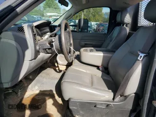 2009 Chevrolet Silverado 3500HD WT with VIN 1GBJC74K99E137457, listed as a Copart auction lot 81621334 with 75,018 mi miles and Salvage Title. Bid and sale history available at DreamBid. Image 7.