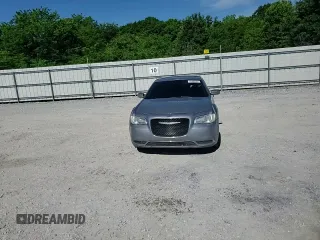 2015 Chrysler 300 Limited z VIN 2C3CCAAG5FH838054, wystawiony jako Copart lot #55480325 z przebiegiem 171 058 mil mil oraz Szkoda całkowita • Salvage title. Historia ofert i sprzedaży dostępna na DreamBid. Obrazek 13.
